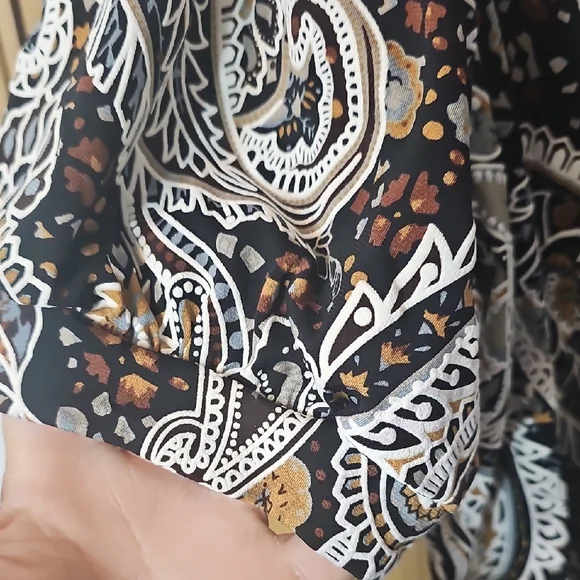 Elegant Paisley Women's Blouse - Black, White, and Brown - Picture 5 of 8